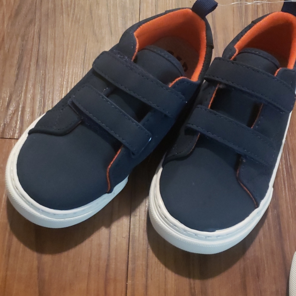 Gap sneakers